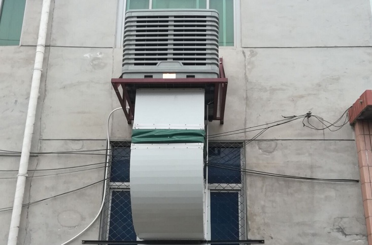 高溫工廠車間濕簾降溫系統(tǒng)整套設備啟動后，霧化1升水僅需5W的電能，能耗是非常低