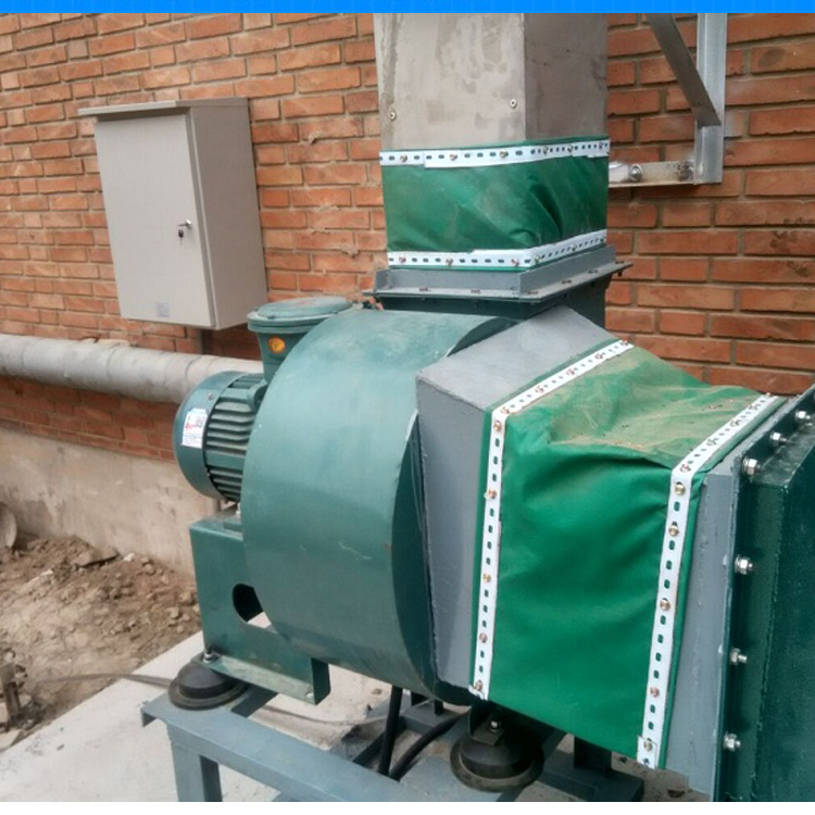 有機廢氣吸附工藝方案主要應(yīng)用領(lǐng)域包括：電子元件生產(chǎn)、電池（電瓶）生產(chǎn)、酸洗作業(yè)車間、實驗室排風(fēng)、冶金、化工廠、醫(yī)藥生產(chǎn)廠、涂裝車間、食品及釀造、家具生產(chǎn)活性炭吸附箱可與噴漆室、烘干室和噴、烘兩用室配套使用，用于處理所生產(chǎn)的有機廢氣。